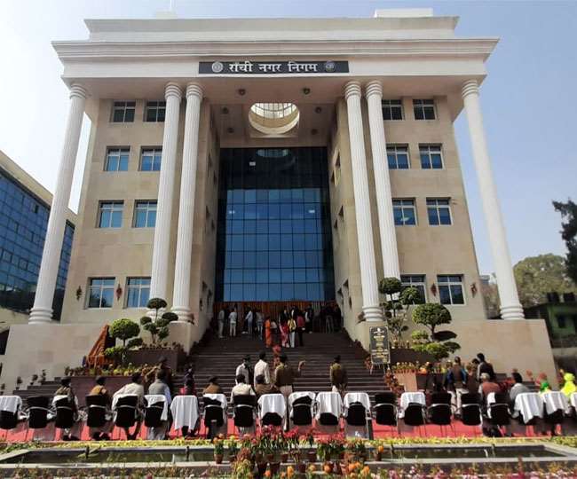 RMC की मानसून तैयारी: रांची में जलजमाव रोकने के लिए नालों की सफाई तेज, जारी हुआ हेल्पलाइन नंबर|