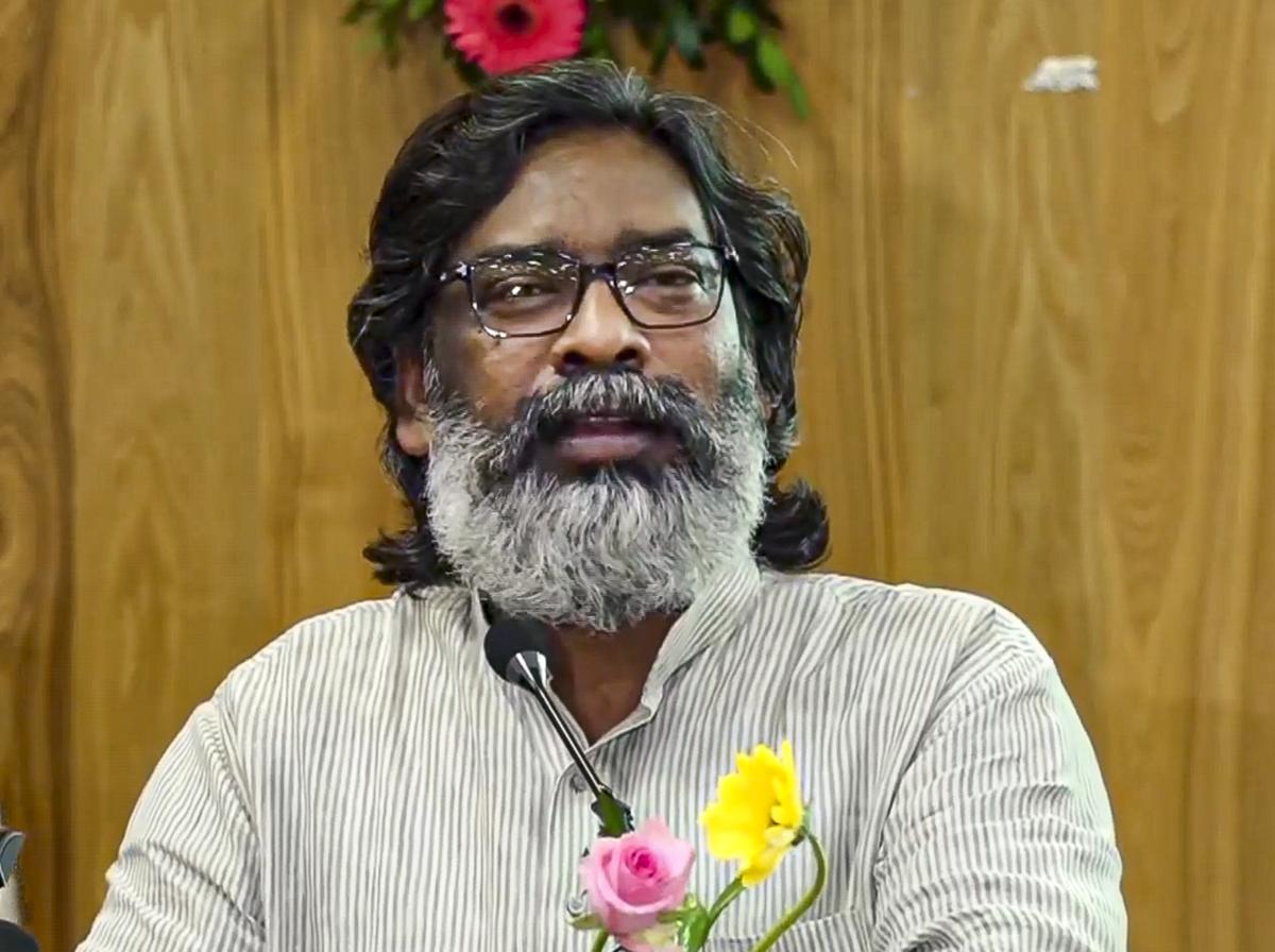 पलामू में चतुर्थवर्गीय बहाली पर रोक, मुख्यमंत्री हेमंत सोरेन का बड़ा फैसला |