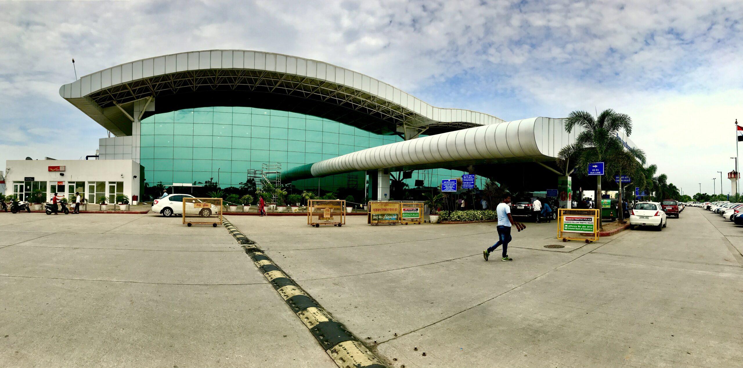 Ranchi Airport Alert: मांस-मछली की दुकानों पर लगेगा ब्रेक! बर्ड हिट रोकने को लेकर एयरपोर्ट ने नगर निगम को भेजा पत्र |