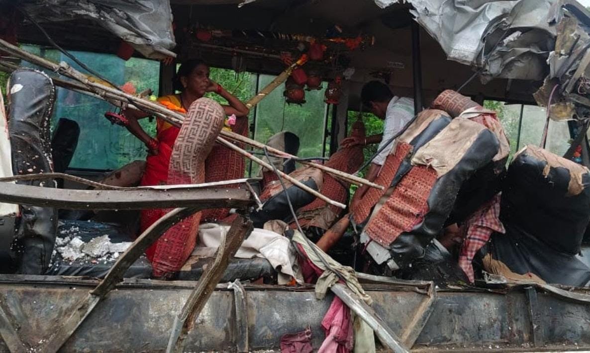 देवघर बस हादसा: कांवरियों की मौत पर राज्यपाल, मुख्यमंत्री और बाबूलाल मरांडी ने जताया शोक |