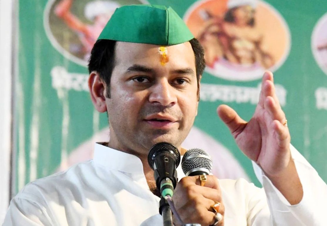 तेज प्रताप यादव का आरजेडी नेतृत्व पर हमला: विधायक भाई वीरेंद्र पर कार्रवाई क्यों नहीं?