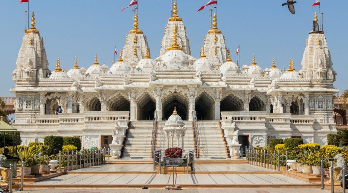रांची में झारखंड का सबसे बड़ा दुर्गा पूजा पंडाल तैयार, 150 से अधिक कारीगर दिन-रात कर रहे निर्माण |