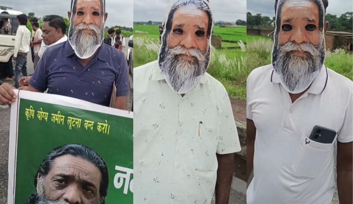 RIMS-2 विवाद: नगड़ी में किसानों का जोरदार प्रदर्शन, शिबू सोरेन का मास्क पहनकर उतरे सड़क पर