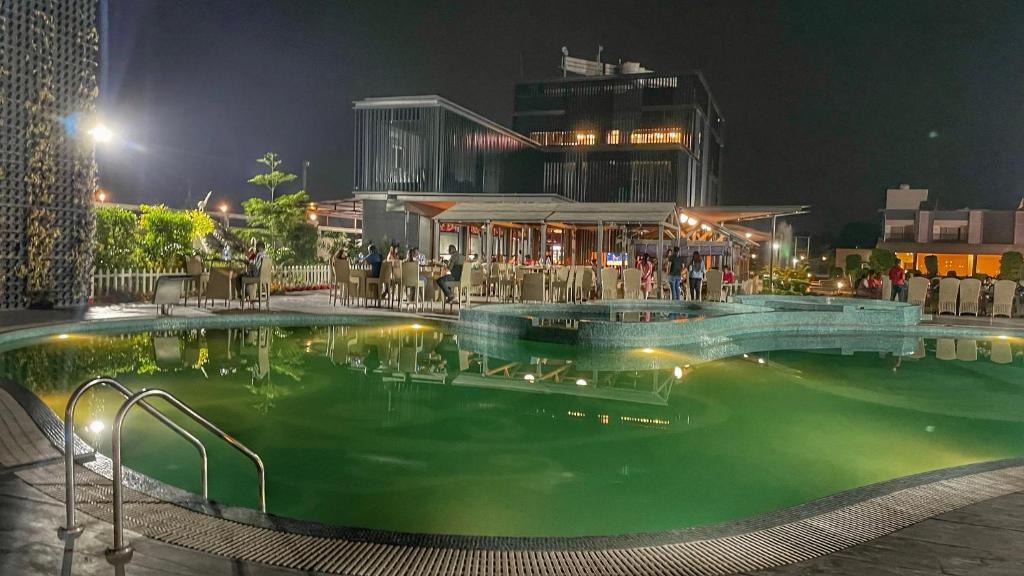 कांके रिजॉर्ट संचालक के घर ईडी ने मंगाई नोट गिनने वाली मशीन, जारी है छापेमारी |