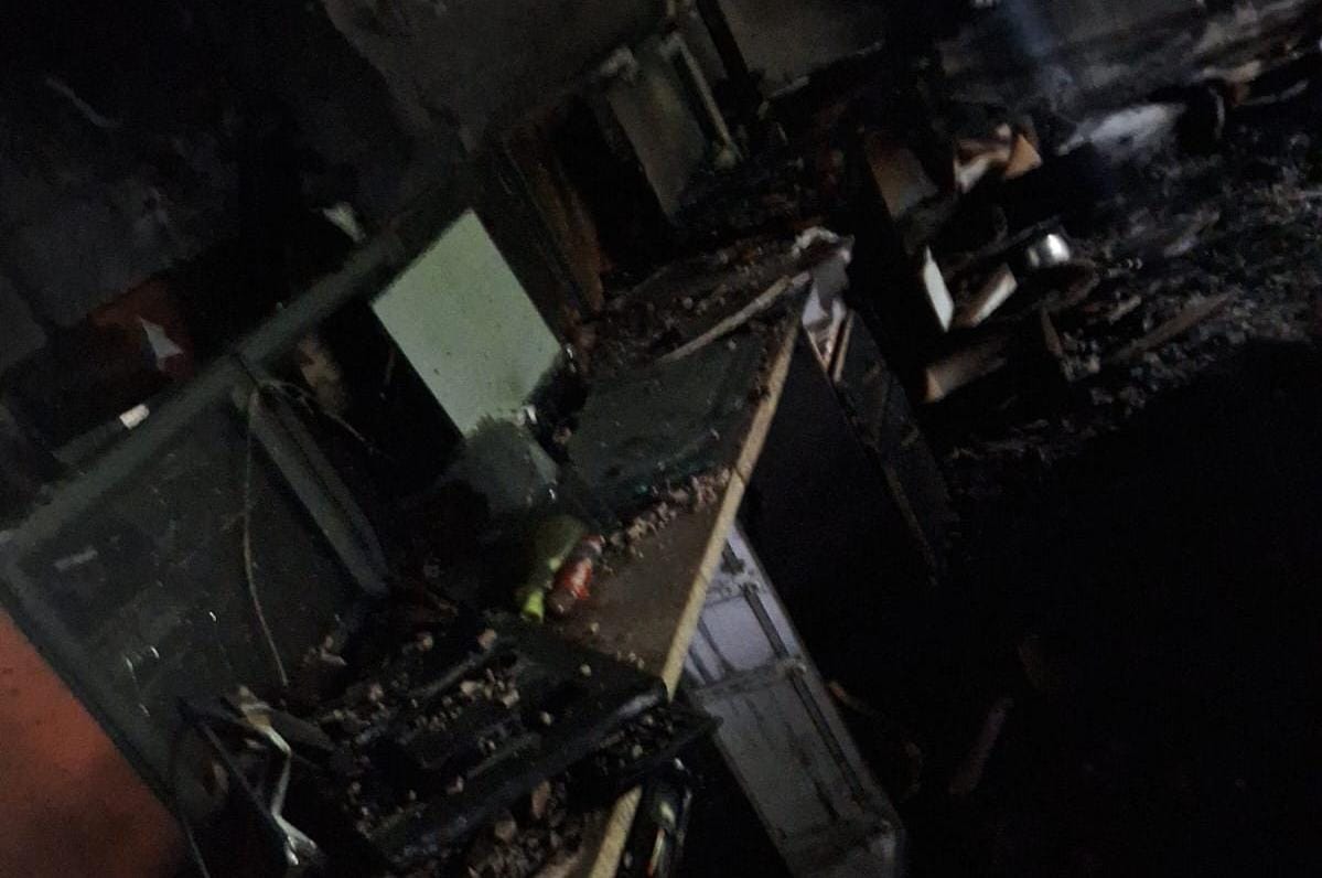 Jharkhand News: झारखंड पुलिस मुख्यालय के डाटा सेंटर में भीषण आग, दस्तावेज़ और उपकरण जलकर राख |