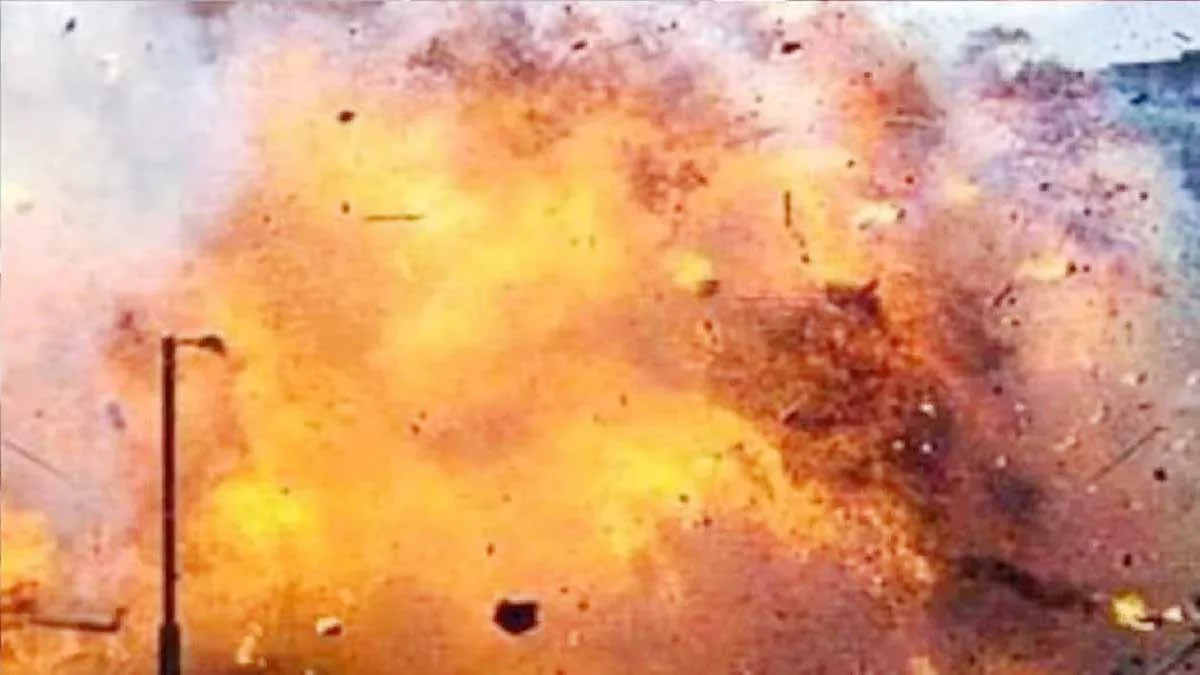 सारंडा जंगल में नक्सली हमला! आईईडी विस्फोट में CRPF इंस्पेक्टर सहित तीन जवान घायल, इलाके में सर्च ऑपरेशन जारी |