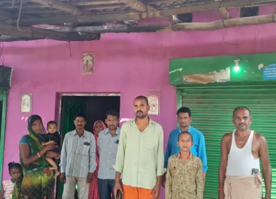 गिरिडीह में सनसनीखेज डकैती! सीएससी संचालक के घर हथियारबंद लुटेरों ने की लाखों की लूट, परिवार को बनाया बंधक |