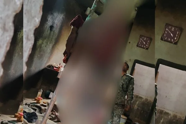 Khunti News: घर में फंदे से लटका मिला युवक का शव, नशे की लत और पारिवारिक विवाद से जुड़ रहा मामला!