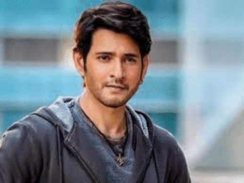 महेश बाबू 8 घंटे बिना फोन छूए शूटिंग करते हैं:एसएस राजामौली ने कहा- यह बात सबको सीखनी चाहिए, ‘वाराणसी’ में हनुमान से प्रेरित किरदार