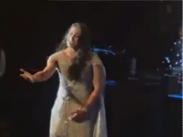 मां बोली- बेटा पलाश-बहू दोनों इमोशनल स्ट्रेस में:पलक मुछाल ने इंस्टाग्राम पर लिखा- स्मृति के पिता की तबीयत के कारण शादी रुकी