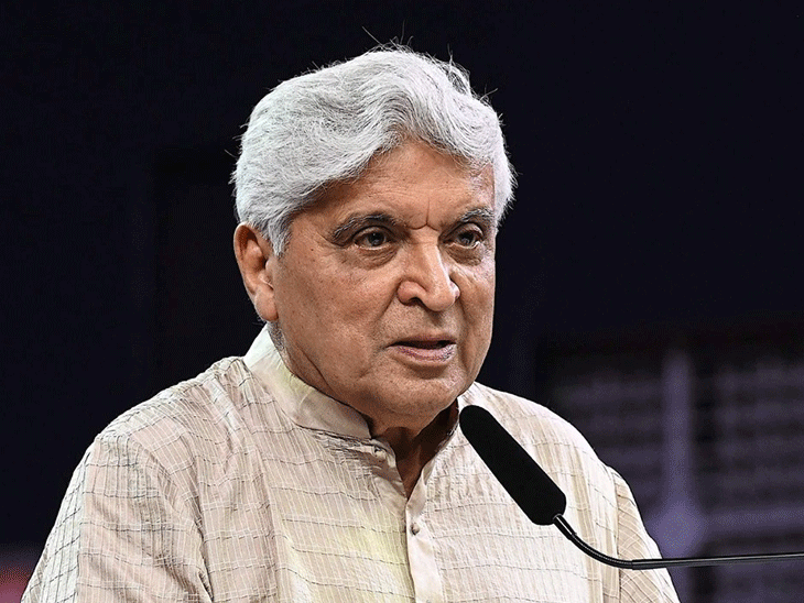 जावेद अख्तर बोले – धर्मेंद्र ने मुझसे माफी मांगी थी:बताया- मैं असिस्टेंट था, फिर भी धरम जी ने गलती पर डांटा नहीं