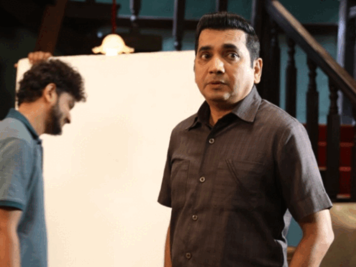 गुलशन ग्रोवर ने सानंद वर्मा को मारा था थप्पड़:एक्टर बोले- मन किया गला काट दूं, कुर्सी उठाकर मारूं, बहुत गुस्सा था, वो सेल्फ ऑब्सेस्ड हैं