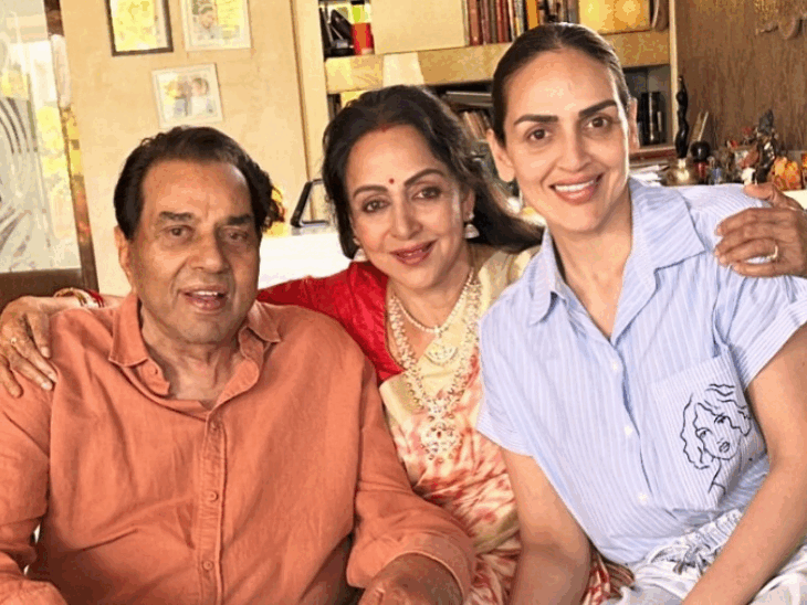 ईशा देओल की बर्थडे पर इमोशनल पोस्ट:धर्मेंद्र-हेमा के साथ तस्वीर शेयर कर कहा- मैं हूं तो सिर्फ आपकी वजह से, आपसे बहुत प्यार करती हूं