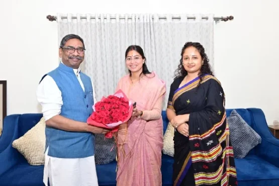 जमशेदपुर पूर्वी की विधायक ने की सीएम हेमंत सोरेन से मुलाकात, विकास परियोजनाओं पर हुई अहम चर्चा |