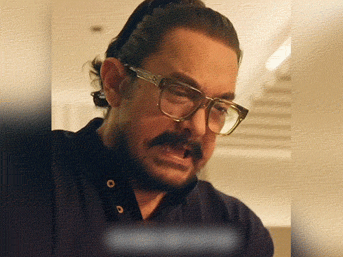 आमिर खान प्रोडक्शंस की नई फिल्म ‘हैप्पी पटेल’ की अनाउंसमेंट:फिल्म में एक्शन, रोमांस और कॉमेडी का अनोखा मिश्रण, लीड में वीर दास और मोना सिंह