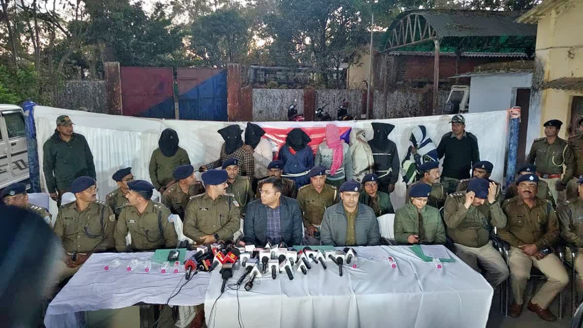 Child Trafficking Gang Busted: 12 बच्चे सुरक्षित, 13 आरोपी गिरफ्तार | Jharkhand News