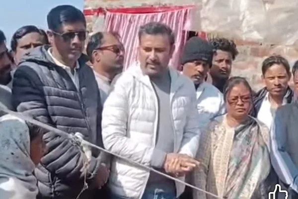 अंश–अंशिका और सोमा मुंडा के परिजनों से मिले सुदेश महतो, हरसंभव मदद का दिया आश्वासन