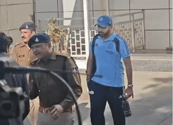 इंदौर पहुंचे टीम इंडिया-न्यूजीलैंड के खिलाड़ी:एयरपोर्ट पर दिखे रोहित-विराट, फैंस में दिखा उत्साह, 18 को होलकर स्टेडियम भिड़ेंगी दोनों टीमें