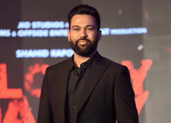 जियो स्टूडियोज ने जारी किया पब्लिक नोटिस:कहा- अली अब्बास जफर फिल्म्स LLP की कमाई पर सबसे पहले उनका अधिकार होगा