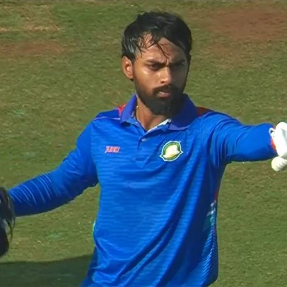 विजय हजारे ट्रॉफी फाइनल में अथर्व तायडे का शतक:विदर्भ ने सौराष्ट्र को 318 रन का टारगेट दिया, अंकुर पंवार ने 4 विकेट लिए