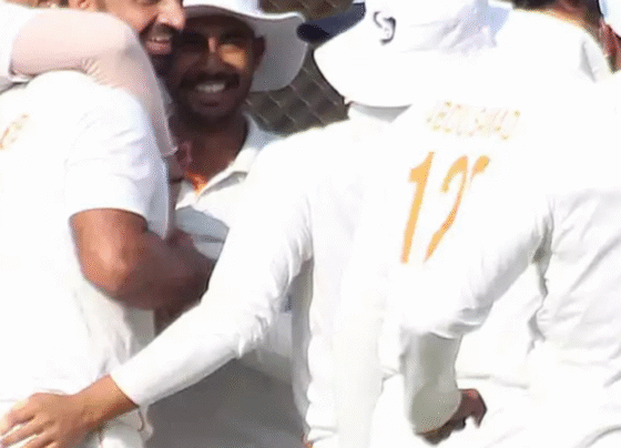 रणजी ट्रॉफी में बंगाल 99 रन पर ऑलआउट:जम्मू-कश्मीर पहले फाइनल से 83 रन दूर; उत्तराखंड के खिलाफ कर्नाटक की स्थिति मजबूत