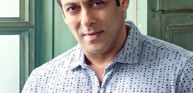 RSS शताब्दी कार्यक्रम में पहुंचे सलमान खान:मुंबई में मोहन भागवत के संबोधन के दौरान दिखे बॉलीवुड सुपरस्टार