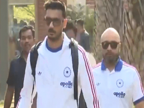 पाकिस्तान को हराकर अहमदाबाद पहुंची टीम इंडिया:यहां 18 फरवरी को नीदरलैंड्स से मुकाबला; भारत सुपर-8 में जगह बना चुका