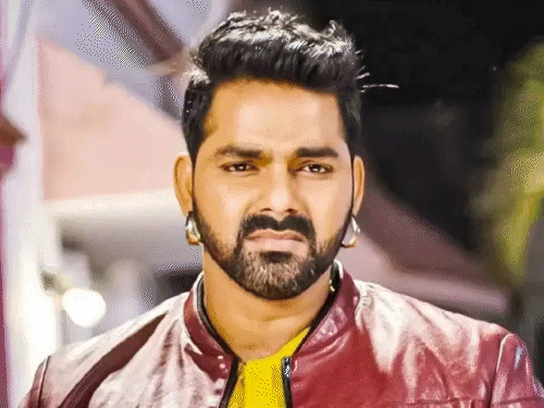 डाकू में साथ दिखेंगे अदिवि शेष और पवन सिंह:डांस करते आएंगे नजर, मृणाल ठाकुर निभाएंगी लीड रोल