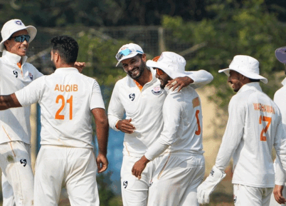 रणजी ट्रॉफी- 67 साल में जम्मू-कश्मीर पहली बार फाइनल में:बंगाल को 6 विकेट से हराया; आकिब नबी ने 9 विकेट लिए