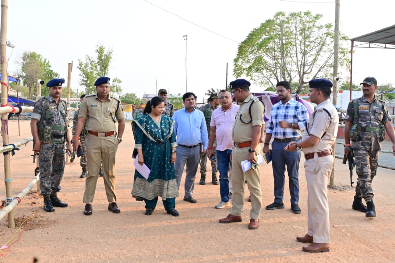 उत्पाद सिपाही परीक्षा से पहले धनबाद में हाई अलर्ट, पुलिस का बड़ा सर्च ऑपरेशन |