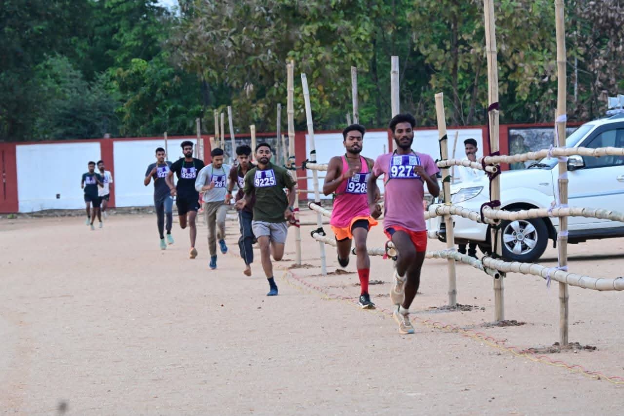 चतरा में 1 अप्रैल से होमगार्ड भर्ती शुरू, 23 अप्रैल तक चलेगी प्रक्रिया | DC ने किया निरीक्षण