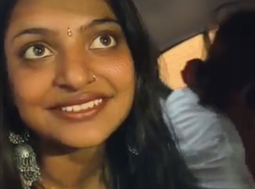 मोनालिसा ने मुस्लिम बॉयफ्रेंड फरमान खान से शादी की:परिवार के विरोध के बाद पुलिस से मांगी सुरक्षा, महाकुंभ मेले में हुईं थीं वायरल