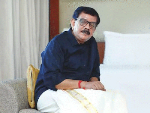 ‘मैं एक्टर्स से फिल्म के लिए भीख नहीं मांगता’:कार्तिक आर्यन ने ठुकराई थी ‘हंगामा-2’, प्रियदर्शन बोले- जो भरोसा करे उसी के साथ काम करता हूं