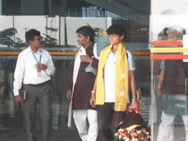 ग्वालियर की बेटी अनुष्का शर्मा का इंडिया टीम में चयन:साउथ अफ्रीका में टी-20 सीरीज खेलेंगी; सीएम डॉ. मोहन यादव ने दी बधाई