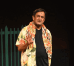 महेश मांजरेकर के नाटक एनिमल का मुंबई में प्रीमियर:जैकलीन फर्नांडिज और अनुषा दांडेकर समेत कई सेलेब्स प्ले देखने पहुंचे