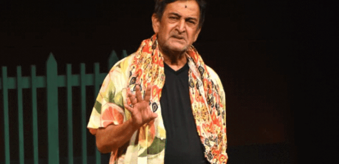 महेश मांजरेकर के नाटक एनिमल का मुंबई में प्रीमियर:जैकलीन फर्नांडिज और अनुषा दांडेकर समेत कई सेलेब्स प्ले देखने पहुंचे