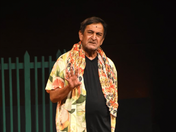 महेश मांजरेकर के नाटक एनिमल का मुंबई में प्रीमियर:जैकलीन फर्नांडिज और अनुषा दांडेकर समेत कई सेलेब्स प्ले देखने पहुंचे