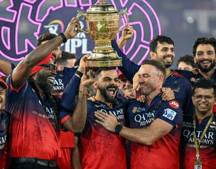 RCB सबसे महंगी IPL टीम बनी:₹16.71 हजार करोड़ में 4 कंपनियों ने मिलकर खरीदा; राजस्थान भी 15 हजार करोड़ में बिकीं
