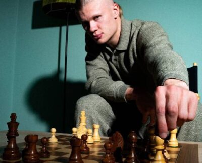 शतरंज के मुरीद हो रहे अन्य खेलों के खिलाड़ी:हालेंड ने ‘ग्लोबल चेस टूर’ में निवेश किया, जोकोविच के साथ चेस खेलते थे उनके कोच