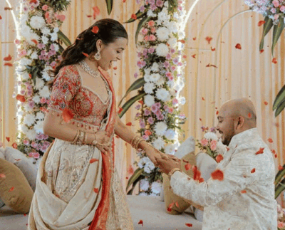 पृथ्वी शॉ ने एक्ट्रेस आकृति अग्रवाल से की सगाई:क्रिकेटर ने इंस्टाग्राम पर दी जानकारी, मंगेतर को बताया जिंदगी की परफेक्ट पारी