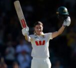 भारतीय विमेंस इकलौते टेस्ट में बड़ी हार के करीब:दूसरी पारी में 6 विकेट गंवाए; ऑस्ट्रेलिया ने पहली पारी में 323 रन बनाए थे