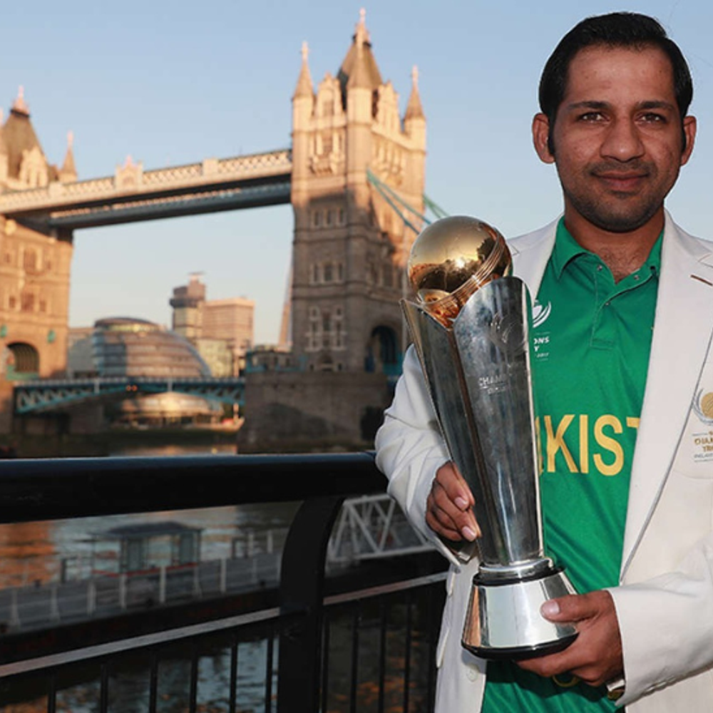 पूर्व पाकिस्तानी कप्तान सरफराज अहमद का इंटरनेशनल क्रिकेट से संन्यास:भारत को हराकर चैंपियंस ट्रॉफी जीती थी, दो दशक के करियर में 6164 रन बनाए