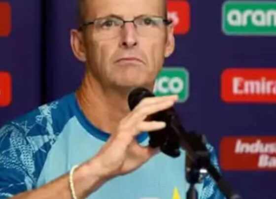 पाकिस्तान क्रिकेट में टॉक्सिक माहौल:पूर्व कोच गैरी कर्स्टन का खुलासा, छह महीने में ही पद छोड़ दिया था