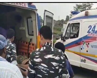 चाईबासा मुठभेड़ में IED ब्लास्ट: कोबरा जवान घायल, एयरलिफ्ट कर रांची भेजा गया