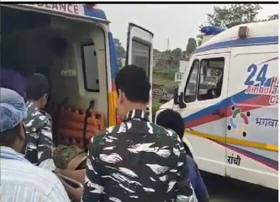 चाईबासा मुठभेड़ में IED ब्लास्ट: कोबरा जवान घायल, एयरलिफ्ट कर रांची भेजा गया