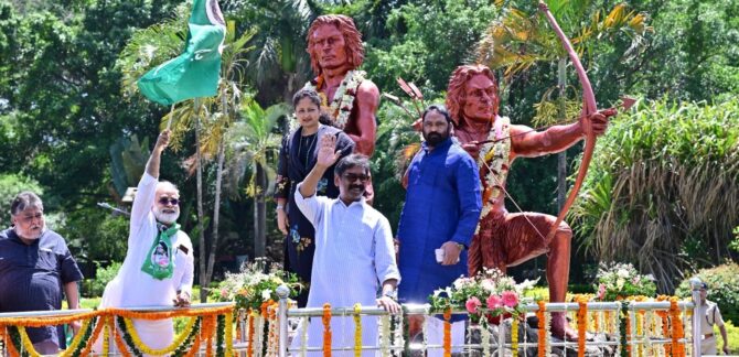 सिदो-कान्हू जयंती पर CM हेमंत सोरेन ने दी श्रद्धांजलि, कहा- संघर्ष और स्वाभिमान के प्रतीक हैं वीर सपूत |