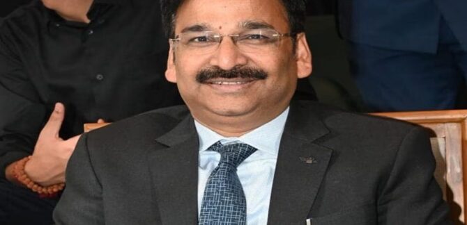 लैंड स्कैम केस में IAS विनय चौबे को राहत: सुप्रीम कोर्ट से सख्त शर्तों पर मिली जमानत