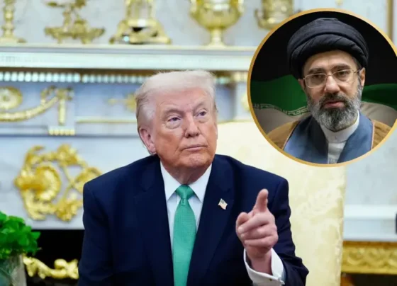 US-Iran War: ट्रंप का 12 घंटे का अल्टीमेटम खत्म होने को, क्या अमेरिका करेगा ईरान पर बड़ा हमला? मिडिल ईस्ट में बढ़ा खतरा