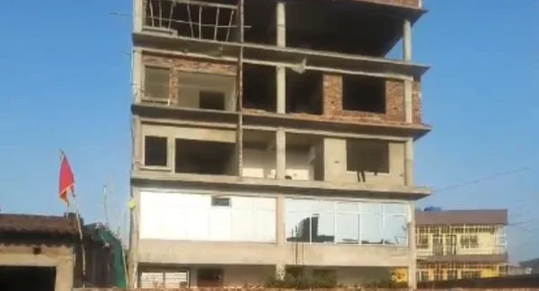 रांची ब्रह्मचारी नगर जमीन घोटाला: आदिवासी और गैरमजरूआ जमीन पर बन रहे आलीशान मकान, सरकारी कनेक्शन की आशंका