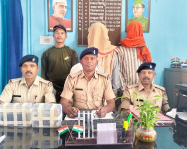 रांची में हथियार तस्करी का खुलासा: मैक्लुस्कीगंज में लोडेड पिस्टल के साथ दो गिरफ्तार